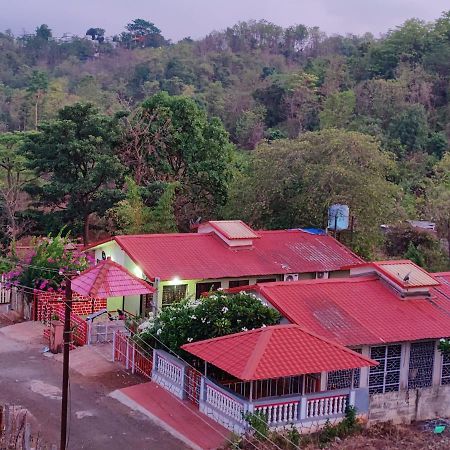 Jenjon Karjat Resort - One Bhk Premium Chalet With Optional Swimming Pool Luaran gambar